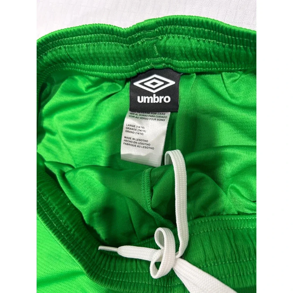 Umbro Green Soccer Shorts Youth Large 14/16 Athletic Mesh Training Drawstring‎